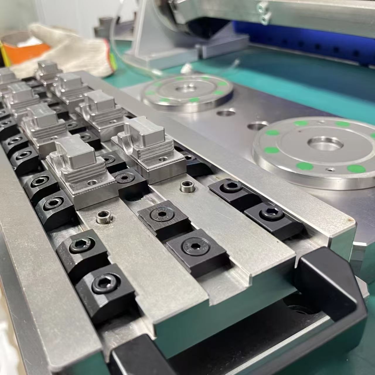 Dust Shoe Cnc - CNC-Bearbeitungszentrum Werkzeuge Ok Integrierter Klemmschraubstock Mehrstations-Chargenklemme